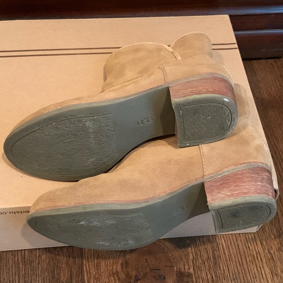 UGG Darling Booties | Chestnut - Picture 5 of 7